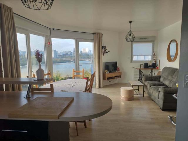 T4 Meublé Vue Loire