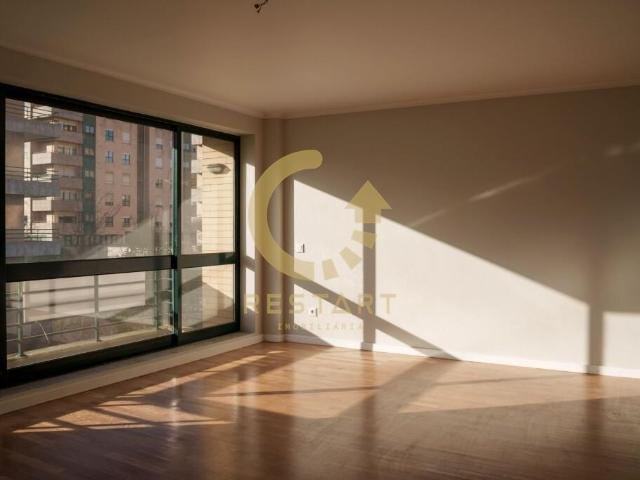T4 na Rua Cassiano Barbosa – 140m² e Varanda a Poente