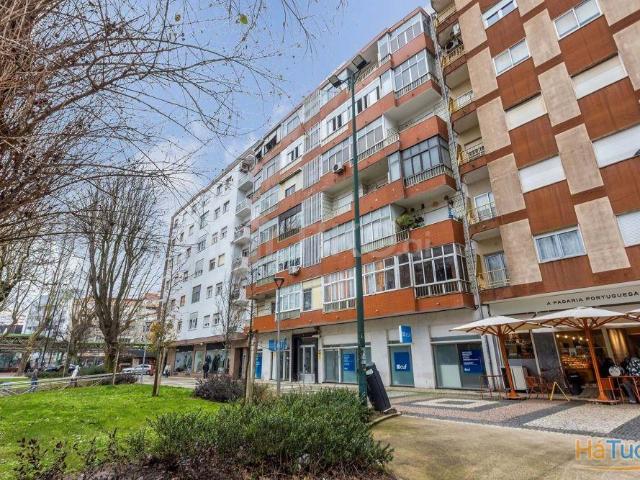 T4 NO CENTRO DA AMADORA PARQUE DELFIM GUIMARÃES | 26064067166