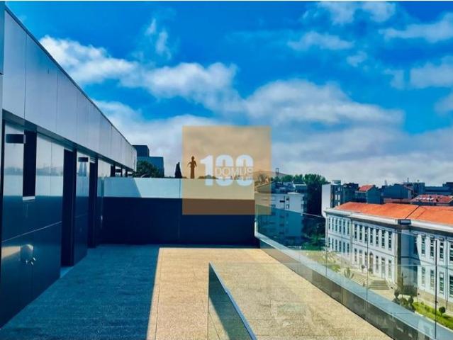 T4 novo com terraço Boavista Residence