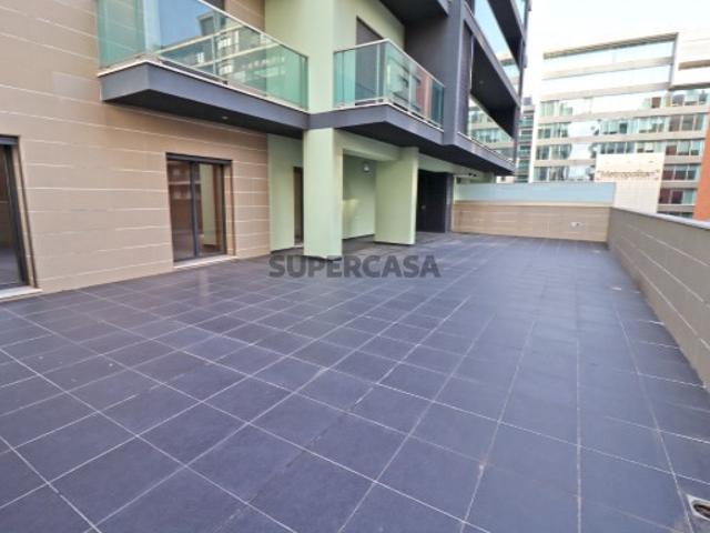 T4 NOVO com terraço e garagem em Colinas do Cruzeiro Odivelas, a 10 min. de Lisboa