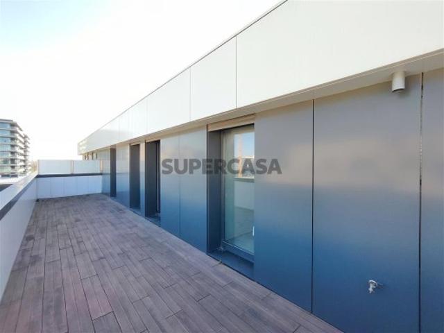 T4 Novo, recuado, com 36m2 de terraço Matosinhos Sul