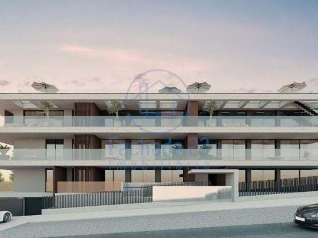 T4 Novo último andar com excelente varanda, terraço e piscin. 496m² Canidelo