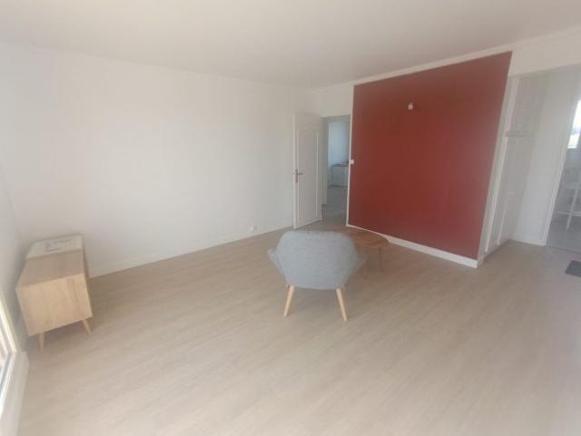 T4 Pessac