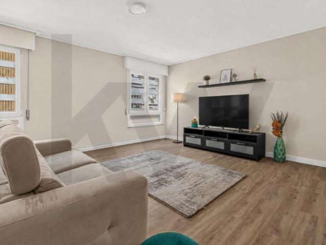 T4 Portela | 165m² | Totalmente Remodelado