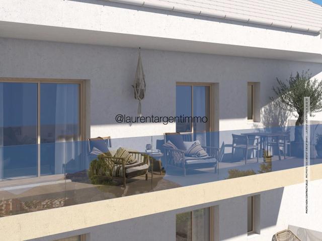 T4, plein Sud, terrasse et parkings