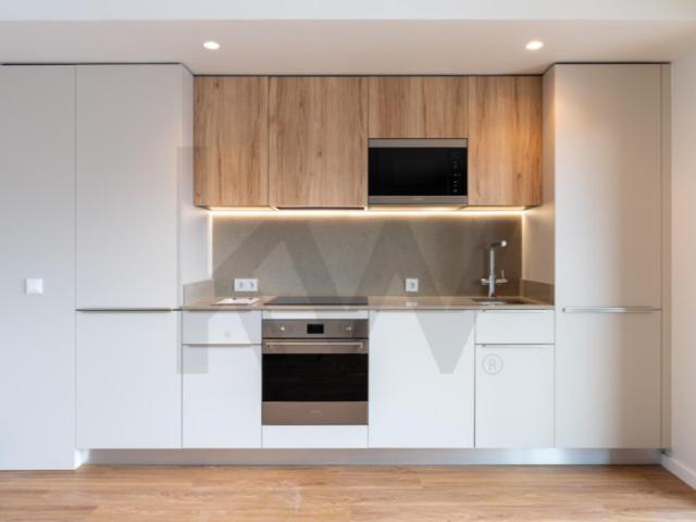 T4 premium em condomínio fechado com garagem e excelentes espaços exteriores