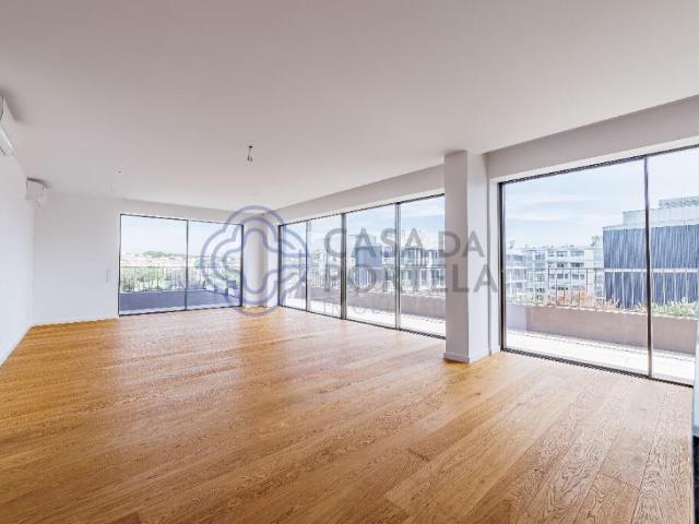 T4 RECUADO EM MATOSINHOS SUL