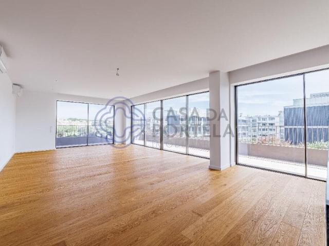 T4 Recuado Em Matosinhos Sul 210m² Matosinhos e Leça da Palmeira