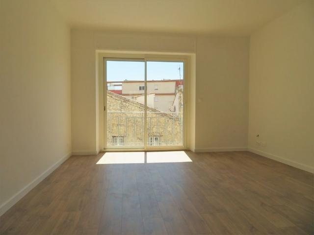 T4, Rue Preston, Nîmes, 970€ H.C, 88m²