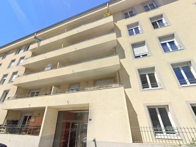 T4 SPACIEUX