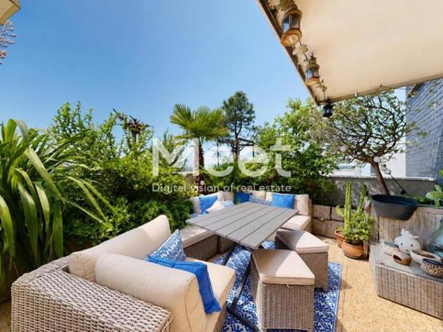 APPARTEMENT 5 PIÈCES 89,0 m² TERRASSE 40 m² BALCON DOUBLE BOX PORT À L'ANGLAIS