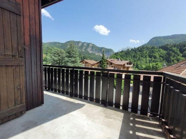 T5 115.69m ²
