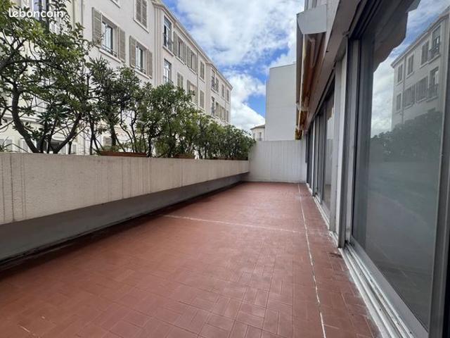 T5 136 m2 dont terrasses 30m2 et 14m2 ascenseur