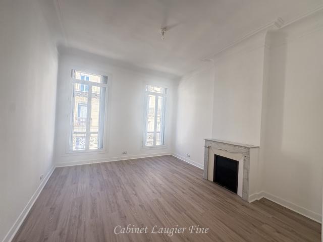 T5 AU 20 RUE DE LODI 13006 MARSEILLE.