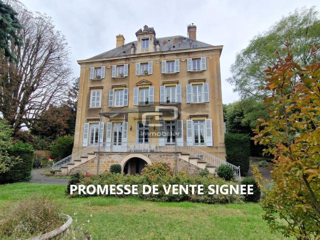 T5 avec cachet dans maison de Maître