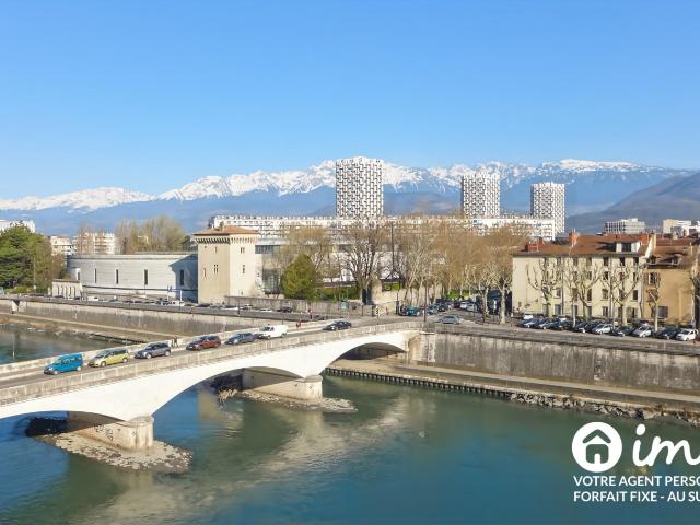 T5 de 89m² immeuble classé avec vue Belledonne