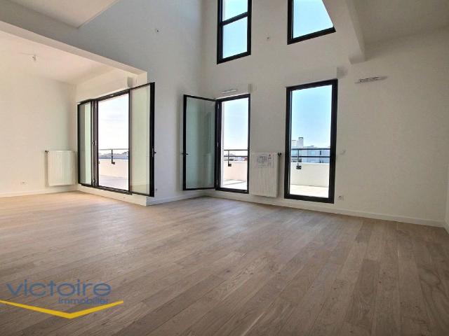 T5 / DERNIER ETAGE / 4 CHAMBRES