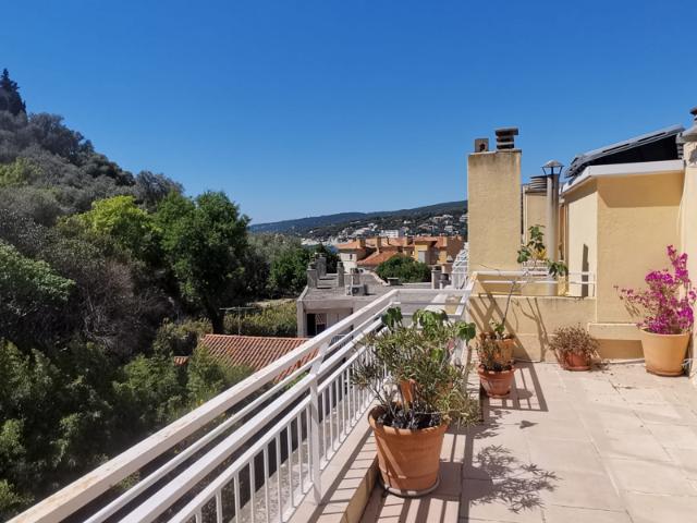 T5 duplex 111 m2 avec rooftop, terrasses, garage et cave
