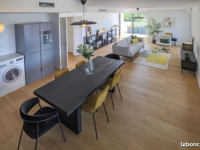 T5 Duplex 130m² Place de l'Ormeau