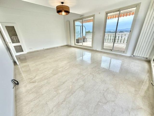 T5 DUPLEX LYON 4