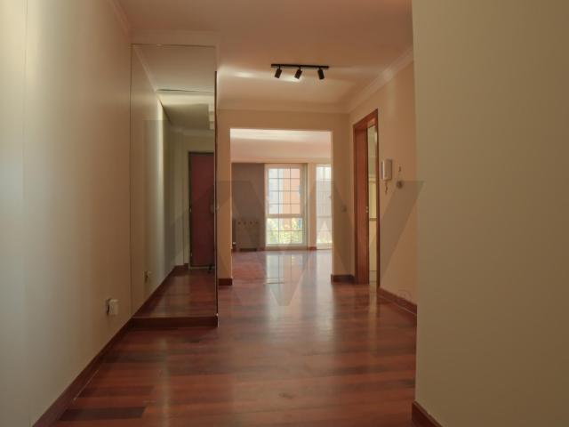 T5 Duplex na Boavista com Terraço Privativo e Garagem para 3 Carros | Junto ao Metro Casa da Música
