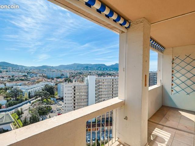 T5 en étage élevé avec balcon et vue dégagée
