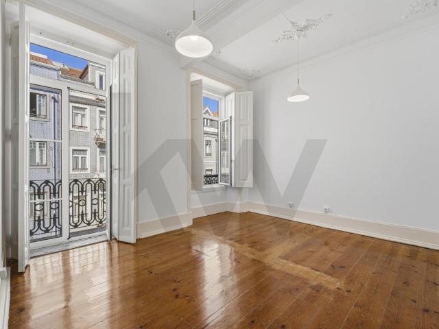 T5 for Rent | Rua Ferreira Lapa
