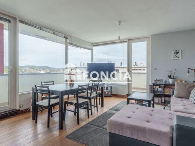 T5 lumineux avec balcon terrasse – Dernier étage – Vue dégagée