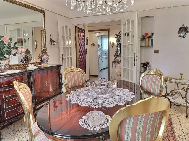 T5 MONTOLIVET 80 M2 13012 MARSEILLE