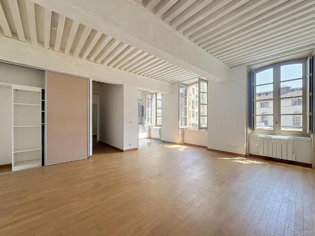 T6 MEUBLE – 180M2 – GARAGES – 69005 LYON