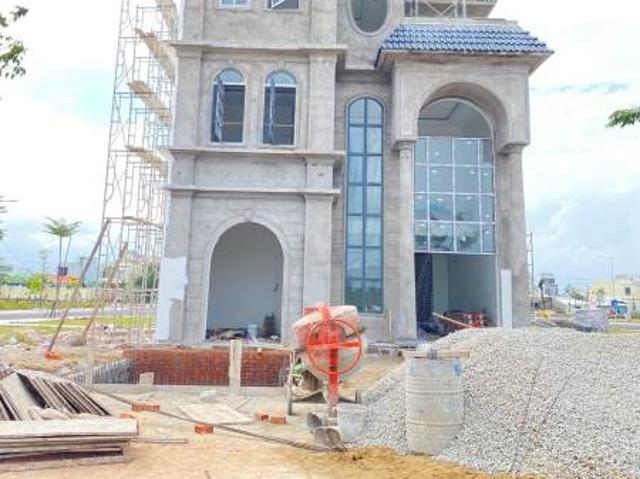Đất nền trung tâm Đức Phổ 100 200m2 đối diện Coopmart, 2 mặt tiền, 2 lô ngoại giao rẻ hơn 100tr