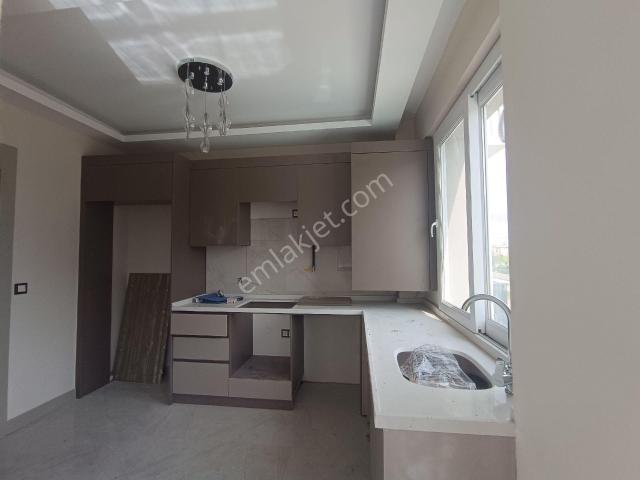 Tılham Gayrimenkul Üçkuyular Agc Yapıda Satılık 2+1 Kat Seçeneği