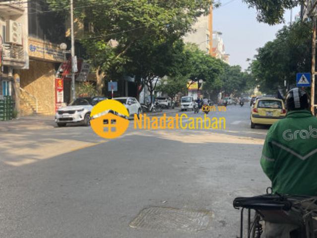 Đất đẹp mặt tiền rộng vỉa hè thoáng tdc trâu quỳ dt 93m2. Giá 145 triệu m2