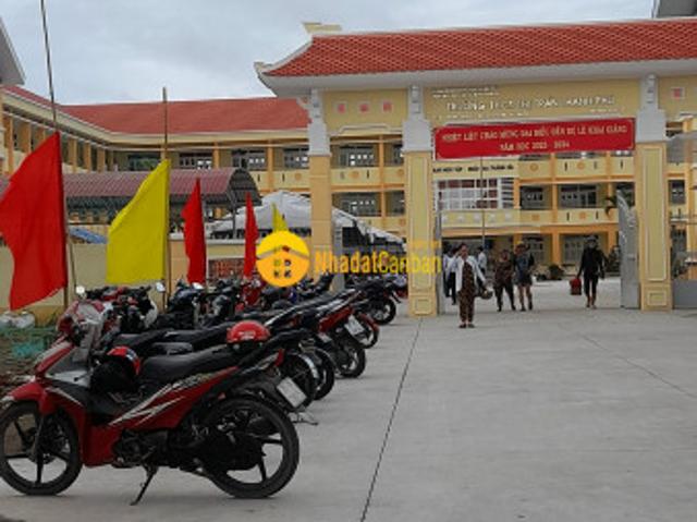 Đất đẹp tại chợ thị trấn thạnh phú