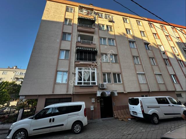 Tırpan Gayrimenkulden Güzelyalıda Düzayak 3+1 135m2 Asansörlü Daire
