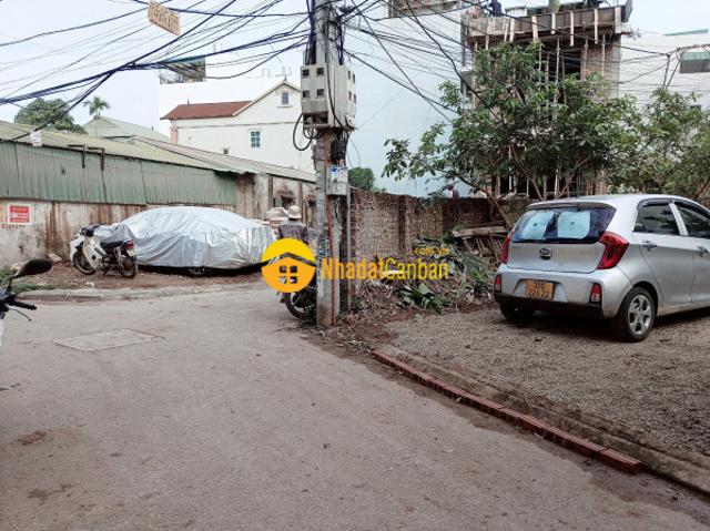 Đất thạch bàn 55m2 ngã 3 siêu đẹp ô tô 16 chỗ vào tận đất sổ đỏ 5.2 tỷ. Lh0974573