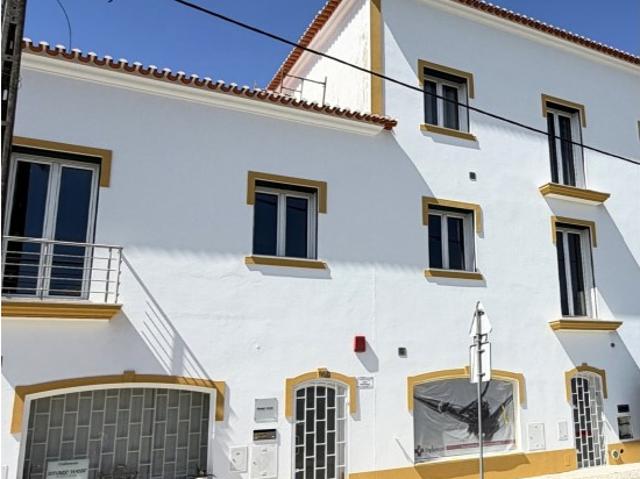 T 2, Santo Estêvão, acabamentos nível superior, S. Domótica