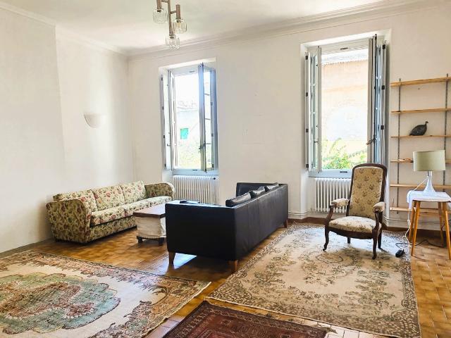 T 4/5 MEUBLE BALCON CAVE 13005 MARSEILLE Camas