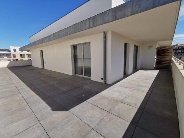 T4 terrasse+ 2 parking