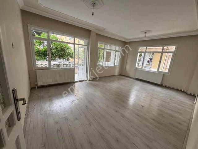 Tc Emlaktan Kiralık Cınarlı Caddesi Kızılelma Civarında