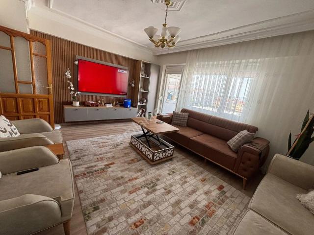 Tc Emlaktan Satılık ​ 3+1 125 M2 Ara Kat 4 Kat Asansörlü Doğalgazlı