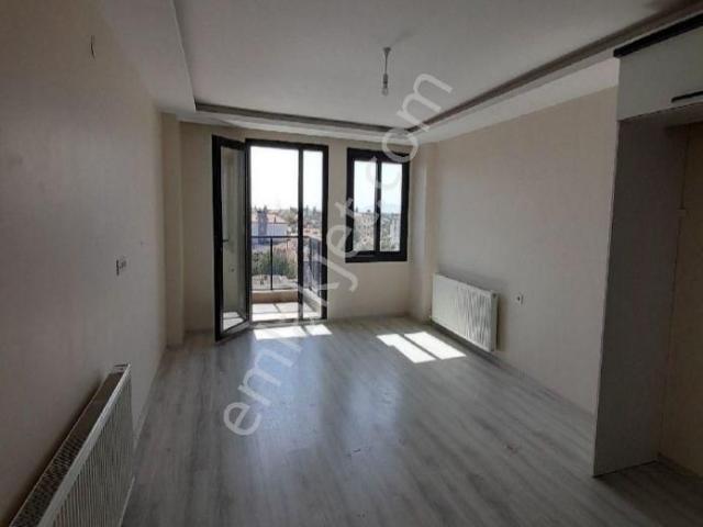 Taş Emlak'tan 3+1 Sıfır Ayarında Daire{merkezi Konumda}