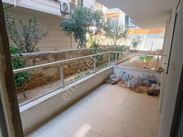 Taş Emlak'tan Sarımsaklı'da 1+1 Bakımlı Daire