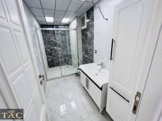 Taç Gayrimenkulden Yukarı Çöşnükte Ultra Lüks 230 M2 3.5+1