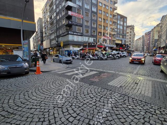 Taşçioğlu Emlaktan Kiralık Şehrin Göbeğinde 150m2 3+1 Daire İki Tarafı Komple Teras
