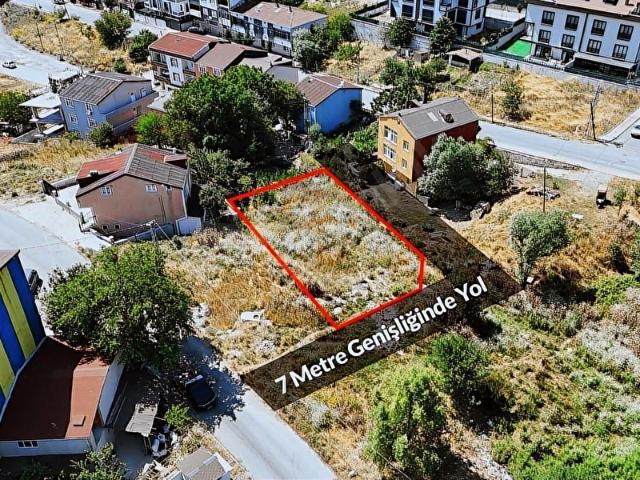TAŞOLUKTA METROYA 500M 364 M KÖŞE PARSEL VİLLA İMARLI ARSA