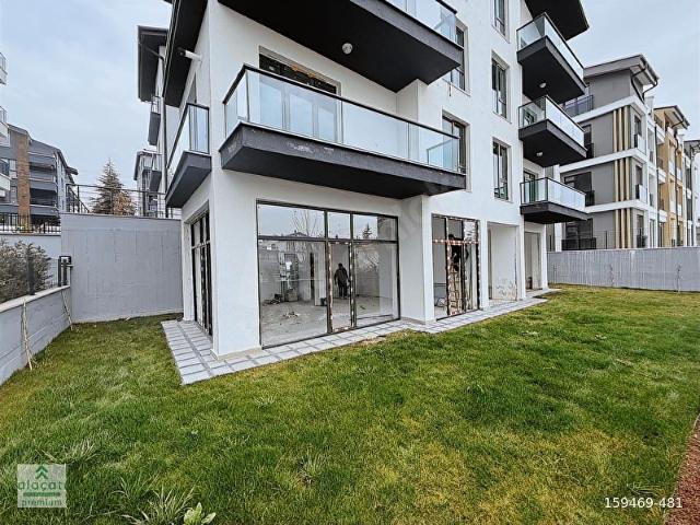 ALAÇATI'DAN TAŞPINARDA BAHÇE KULLANIMLI 2+1