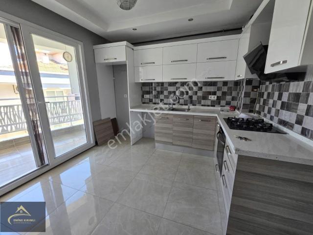 Tam Gösterim, Her Kat Tek Daire 3+1 140m2 İzban 300 Metre
