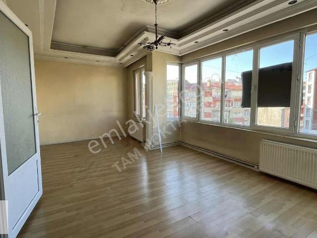 Tam Nokta Kent'ten Gez Mah. Cadde Üstünde Geniş 3+1 Daire
